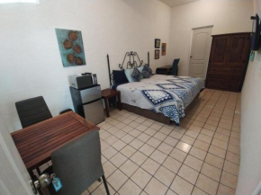 Tres Migueles, estudio Anna, comoda, cerca de la marina, zona turistica y playa